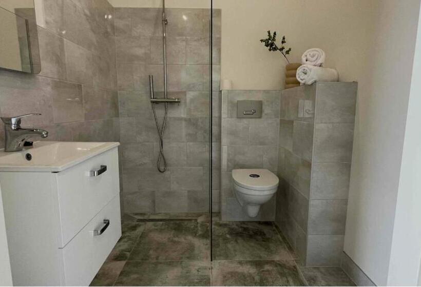 Номер Стандарт, 24 Single Bed Accommodation