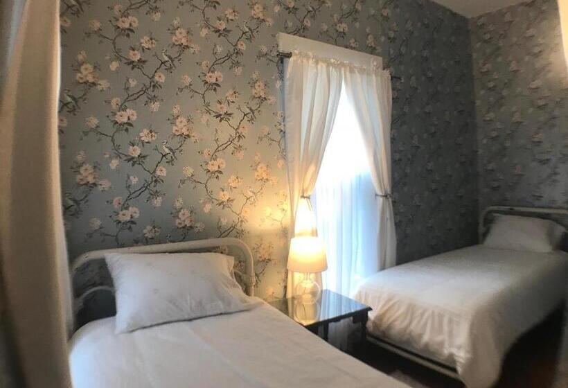 Family Suite, The Rogan House