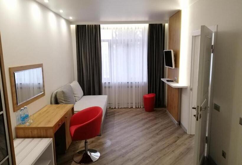 Family Suite, гостинний двір