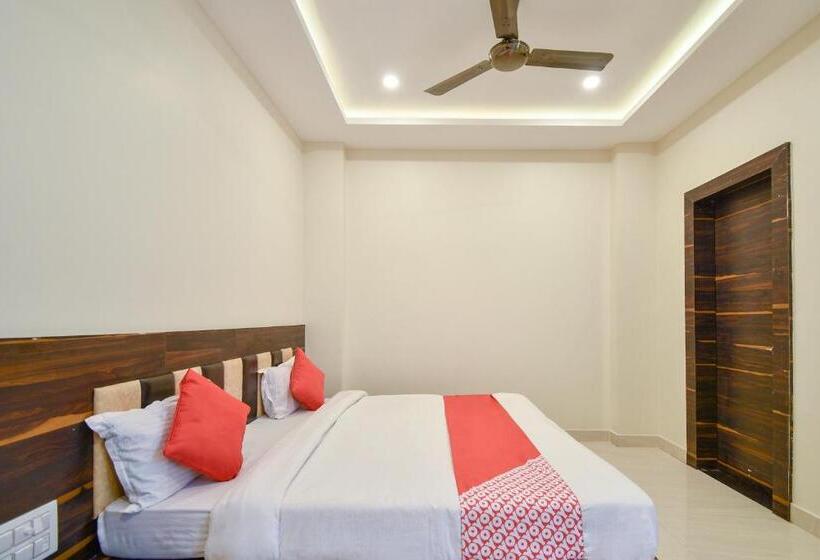 Трехместный Номер Классика, Oyo Tulshi Residency