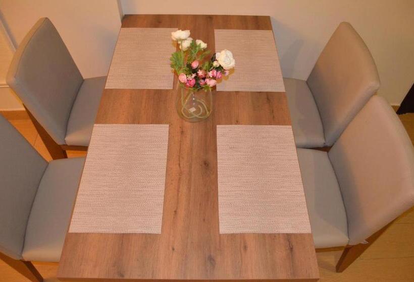 Люкс, Larissa Suites