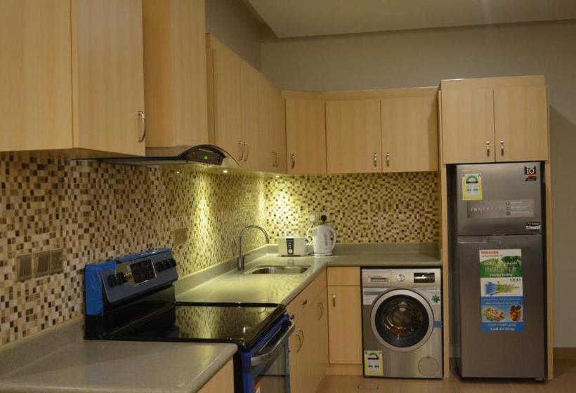 Люкс 3 Спальни, Larissa Suites