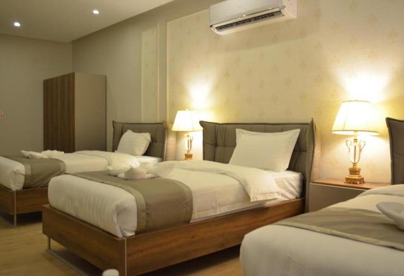 Люкс Вид на Город, Larissa Suites