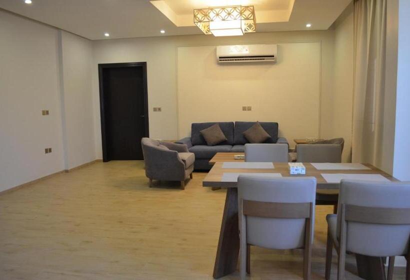 Люкс Вид на Город, Larissa Suites