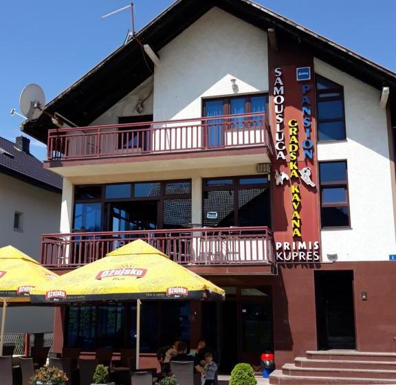 اتاق چهار تخته با دستشویی مشترک, Gradska Kavana Guest House