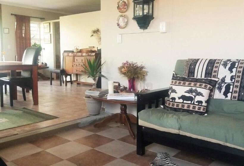 اتاق خانوادگی, Room In Bb   Room For 6   Amarachi Guesthouse Spitzkoppe
