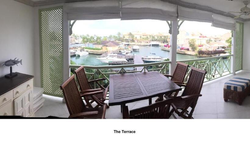 آپارتمان 1 خوابه با چشم‌انداز دریا, Port St Charles Unit 248