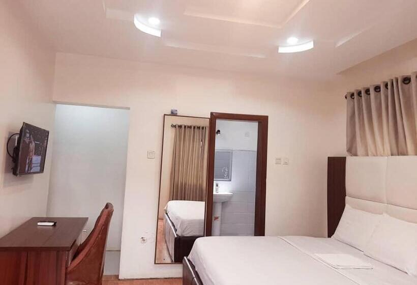 اتاق لوکس با بالکن و چشم‌انداز دریا, Somek Homes2