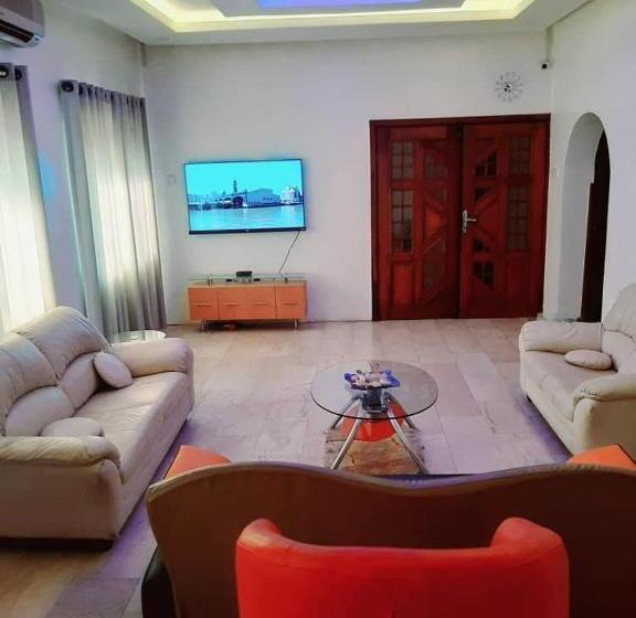 اتاق لوکس, Somek Homes2