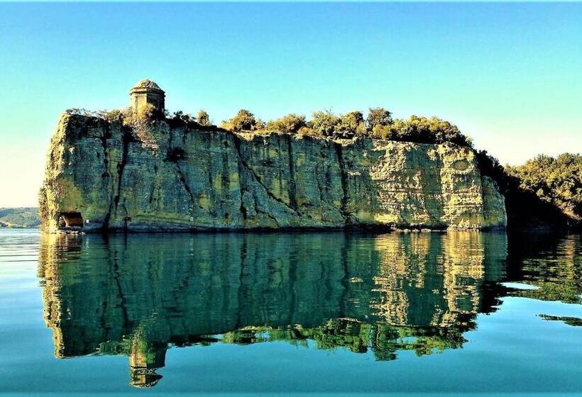 Четырехместный Номер Стандарт Вид на Сад, La Collina Di Montecchio