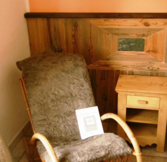 اتاق استاندارد با تخت بزرگ, Albergo Croce Bianca