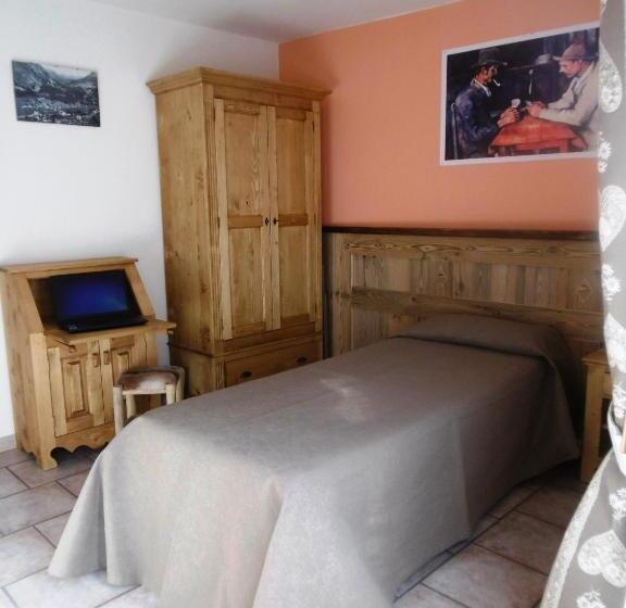 اتاق استاندارد با تخت بزرگ, Albergo Croce Bianca
