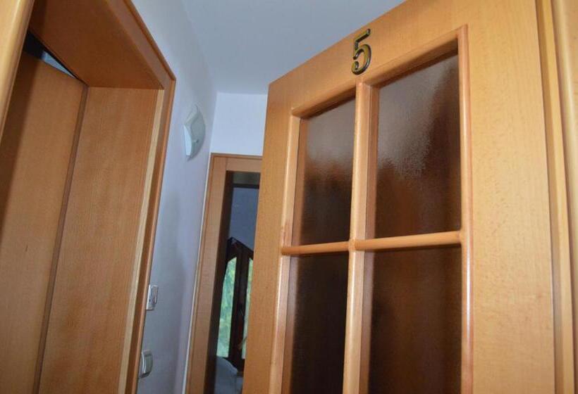 اتاق خانوادگی, Guest House Vila Horizont