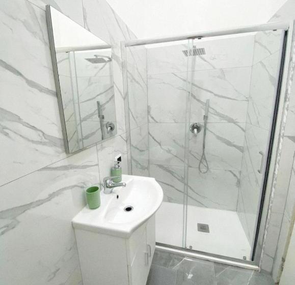 آپارتمان 3 خوابه, Domus Luigi Leone 2