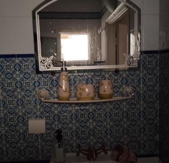 اتاق خانوادگی, Maison Albatros