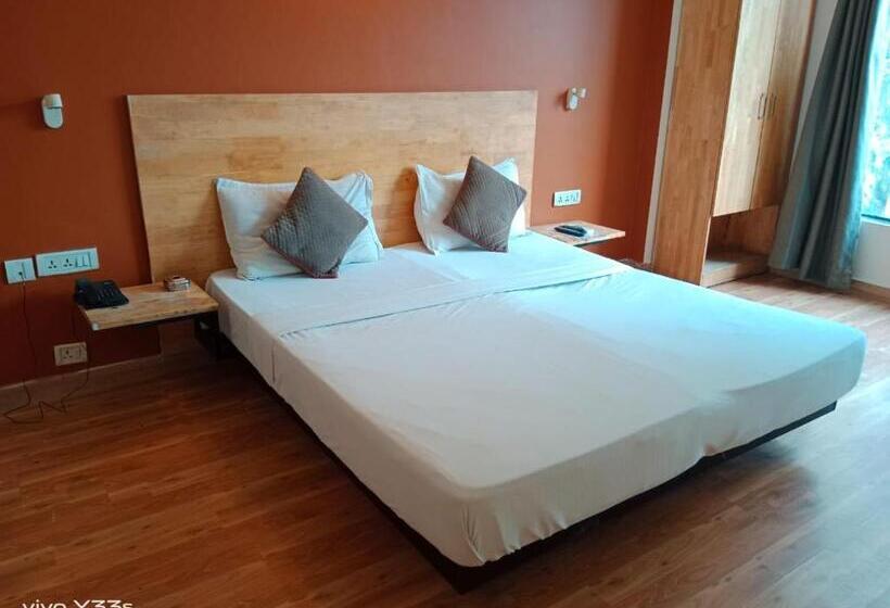디럭스 룸, The Centrum   Nfc New Delhi