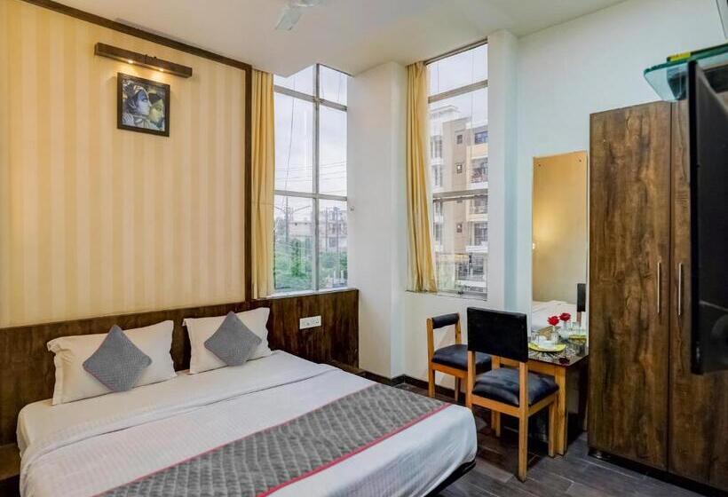 Трехместный Номер Классика, Townhouse Mng Platinum