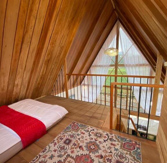 Семейный Номер, Martos Villa Dieng