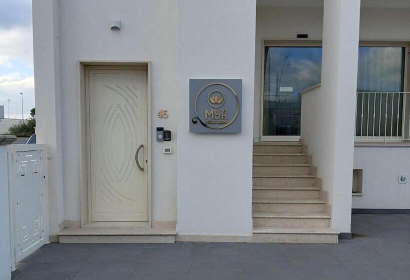 اتاق لوکس با تخت بزرگ, Mya Luxury Rooms And Wellness