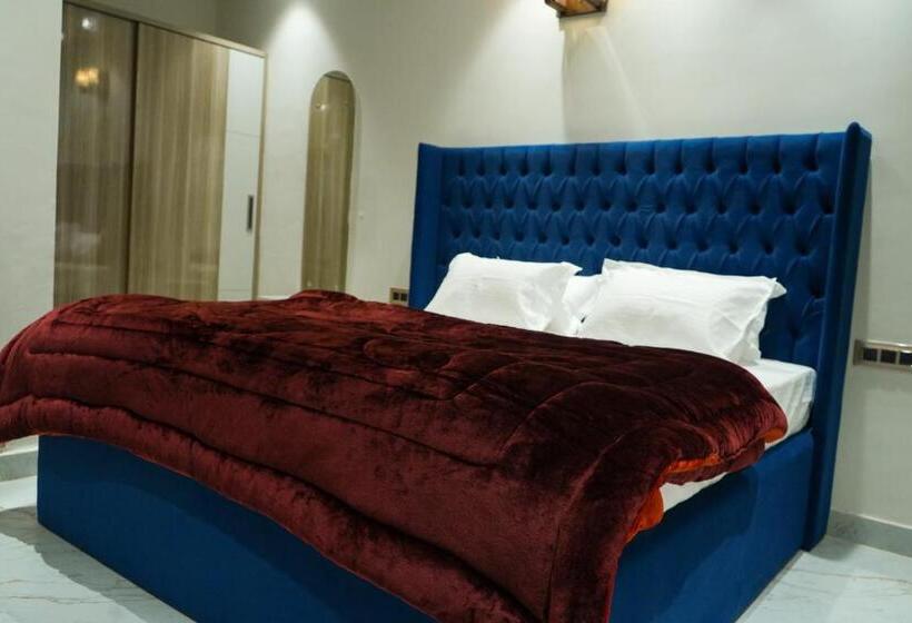 اتاق لوکس با تخت بزرگ, Katani Inn
