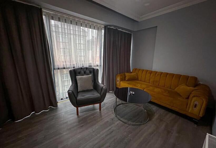 Номер Deluxe, Liza Suit