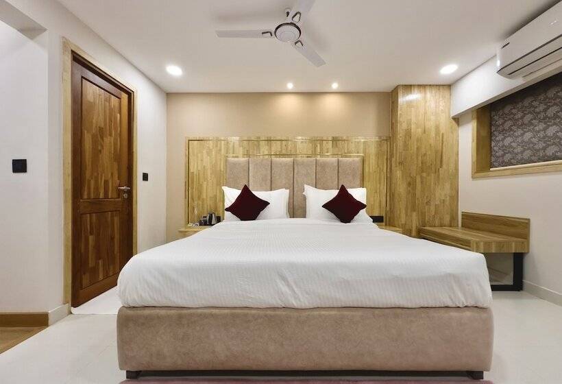 Номер Superior, The Habitat Suites