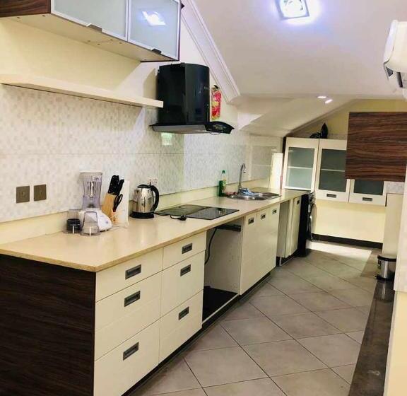 آپارتمان سوپریور 1 خوابه, Sunflower Residence Oniru