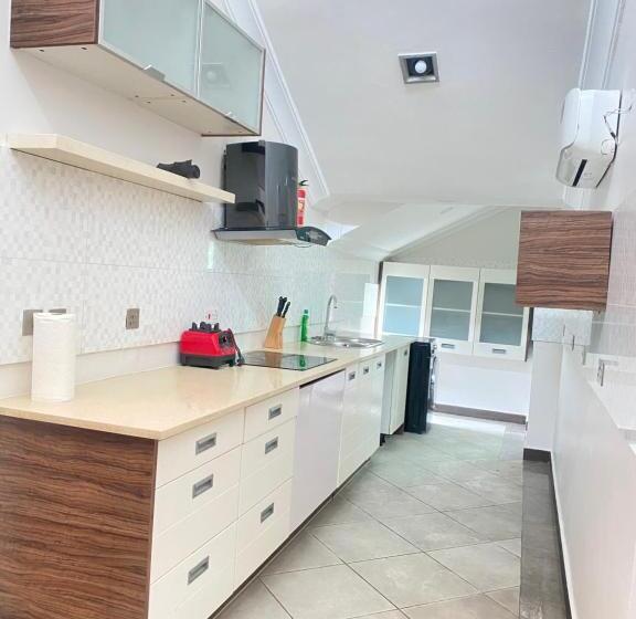 آپارتمان سوپریور 1 خوابه, Sunflower Residence Oniru