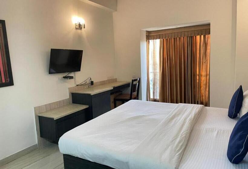 استودیوی لوکس, Bedchambers Serviced Apartments, Sector 40