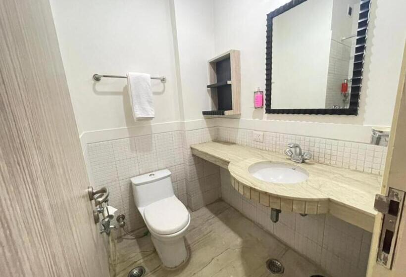 استودیوی لوکس, Bedchambers Serviced Apartments, Sector 40
