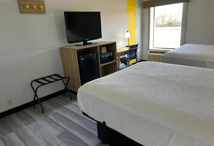 Люкс Адаптированный для Инвалидов, Super 8 By Wyndham Alexandria La