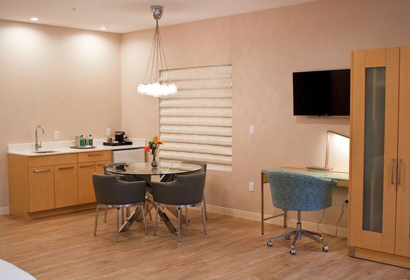 Люкс, The Chandler At White Mountains, An Ascend Hotel Collection Membe