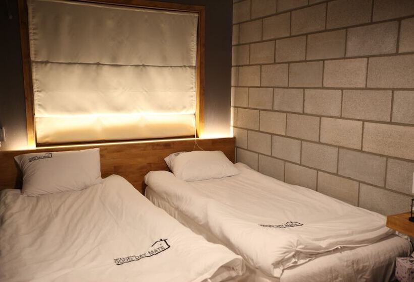 标准三人间, Good Day Mate Hostel