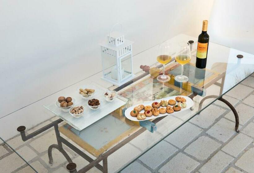 سوئیت با تخت بزرگ, Riofavara Winery