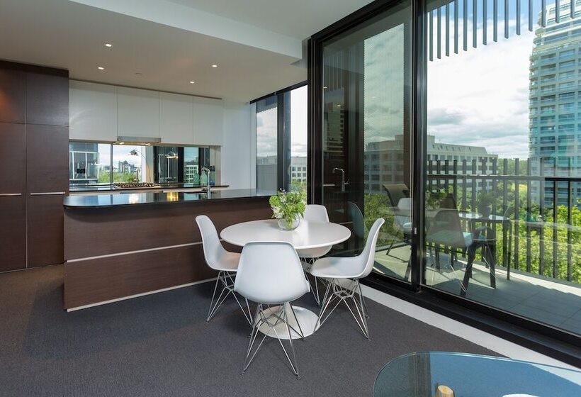 آپارتمان لوکس 2 خوابه, Wyndel Apartments St Kilda Views