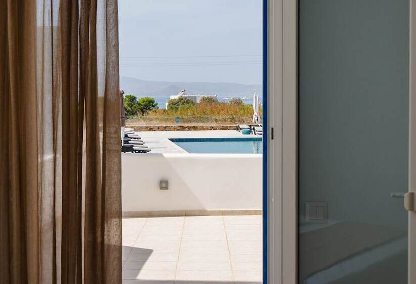 آپارتمان 1 خوابه, Evripus Suites