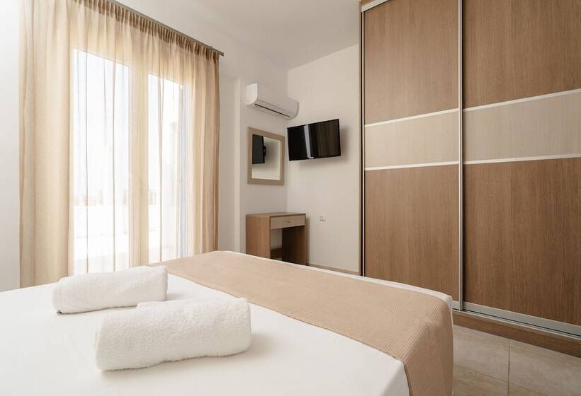 آپارتمان 1 خوابه, Evripus Suites