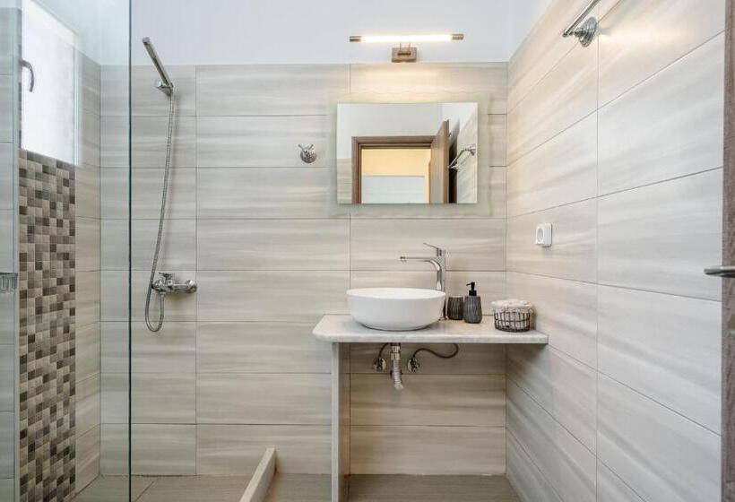 آپارتمان 2 خوابه, Evripus Suites