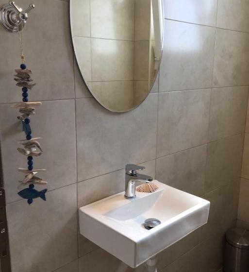 آپارتمان 2 خوابه, Evripus Suites