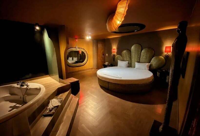 Люкс Повышенной Комфортности, Ruby Rooms Kifisia   Adults Only