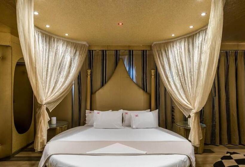 Люкс Повышенной Комфортности, Ruby Rooms Kifisia   Adults Only