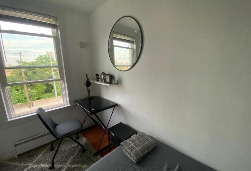 Номер Economy Индивидуальный, Cozy Apartment With City Skyline. Easy Commute Midtown Manhattan