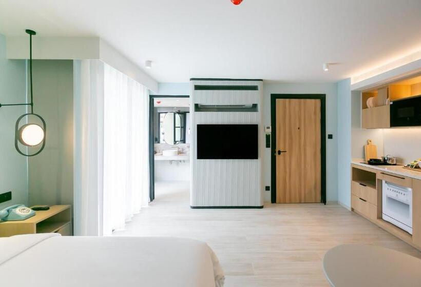 استودیوی استاندارد, The Sacha Apart Hotel Thonglor
