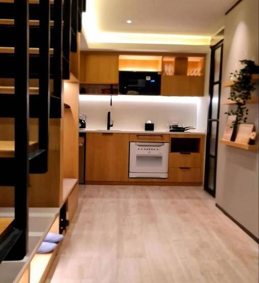 سوییت لوکس, The Sacha Apart Hotel Thonglor