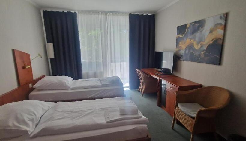 Семейный Номер, Businesshotel Am Peetzsee Grünheide