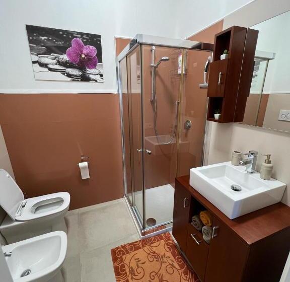 اتاق لوکس سه تخته, B&b 3 Stelle   La Perla Bianca