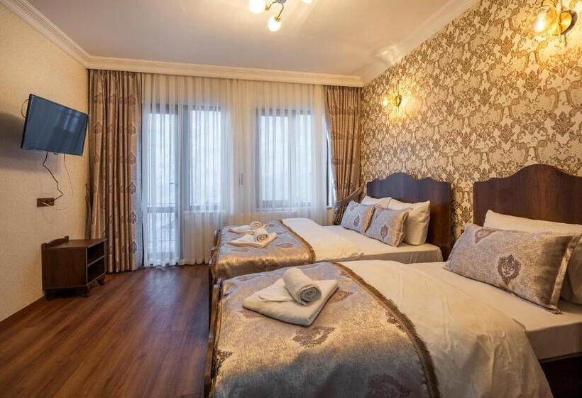 اتاق استاندارد سه تخته با بالکن, Harbor House
