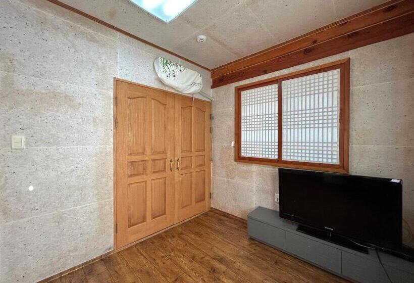 اتاق استاندارد, Sunset Hanok Stay