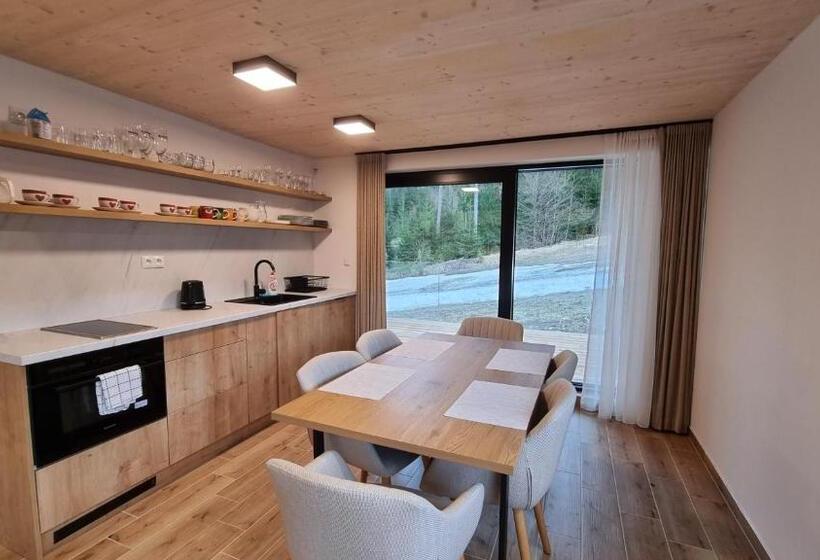 발코니가 있는 2 베드룸 아파트, Chalets Hrabovo