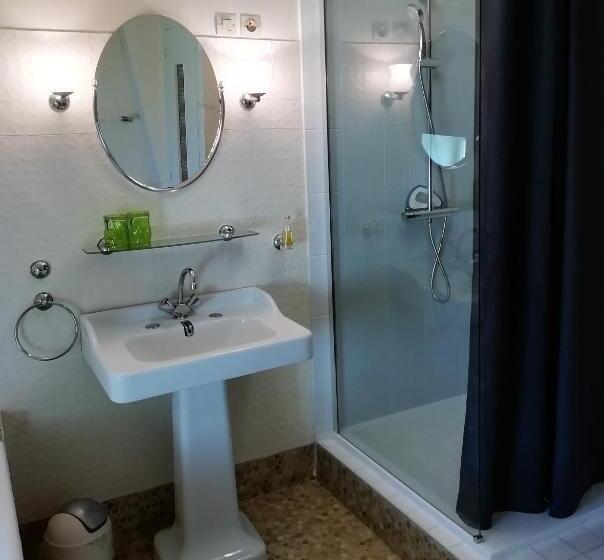 Семейный Номер, Domaine Des Tonneaux